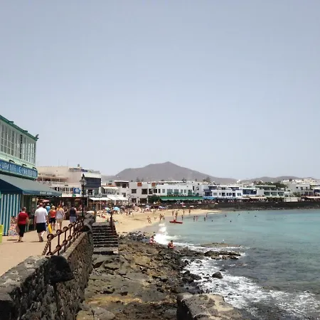 Playa Del Blanca - A Delightful 4 Bedroom - Hot Tub - Walking Distance To The Beach *